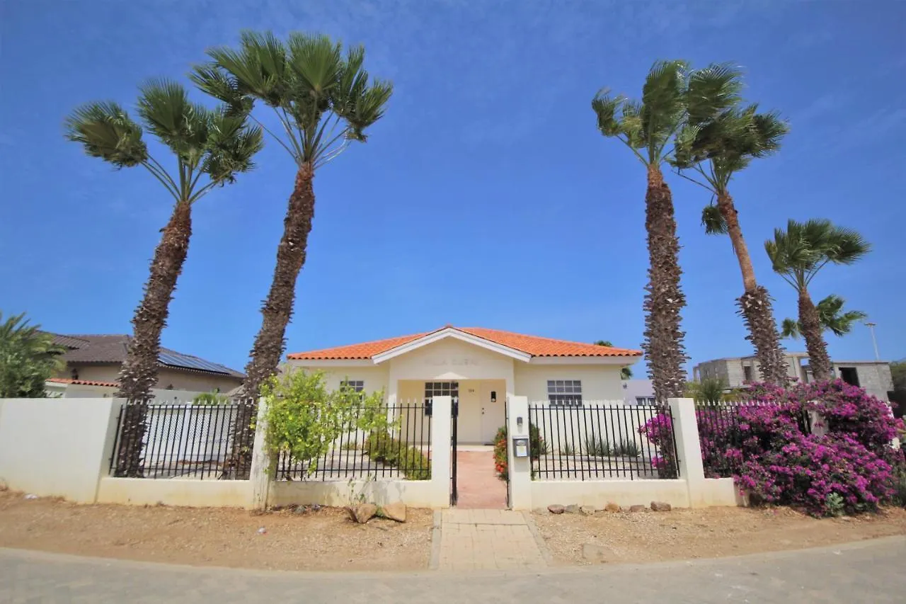 Dushi Villa Palm Beach 0*,